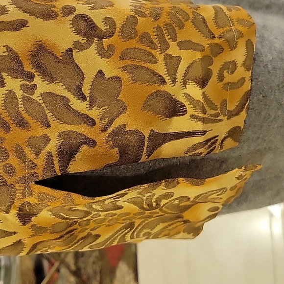 Vintage Caroline Kendrick Leopard Print 100% Silk Top - Picture 4 of 9